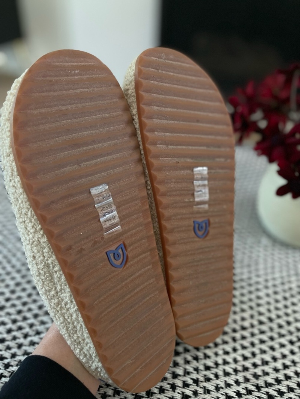 Rothys The Cozy Clog Honeybun Boucle Cream Ivory Slipper Shoes Size 10 - Picture 10 of 13